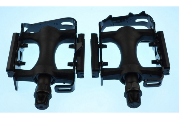 Педали Wellgo LU-974, пластик. с мет.рамкой, Cr-Mo ось, черные